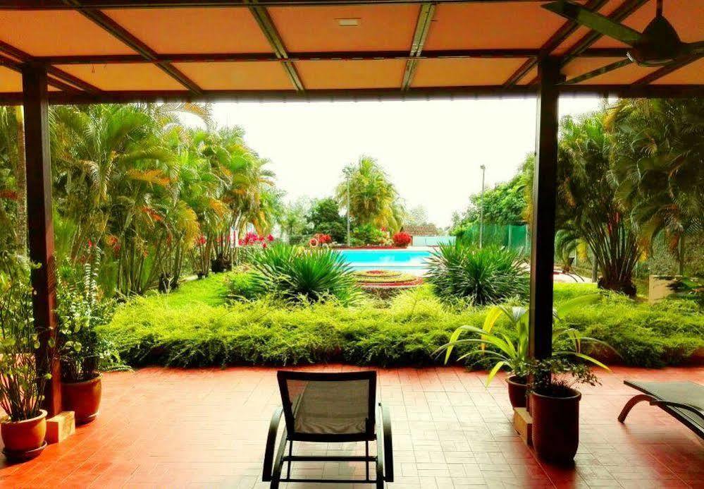 Mersing Merlin Inn Exterior foto